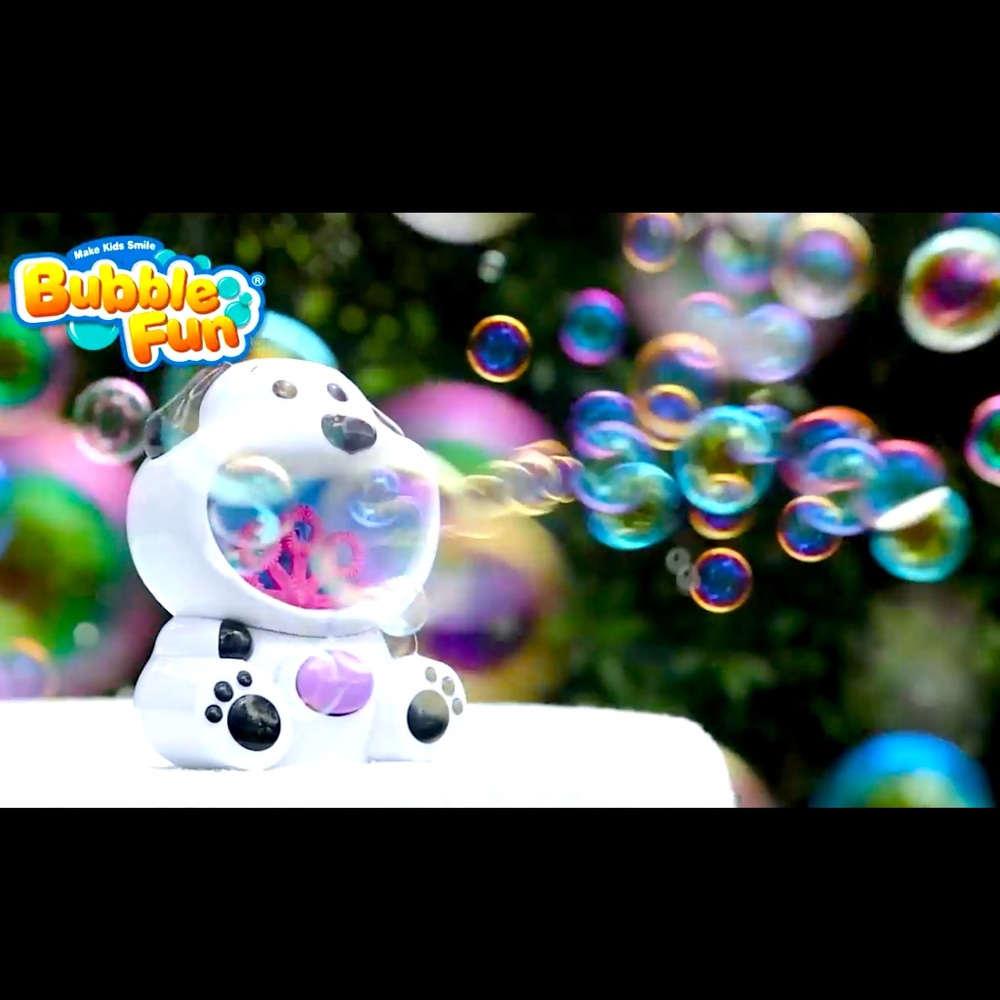 New Bubble Machine Toy Kids Dog Bubble Maker Blower with 4oz Bubble Solution NIB